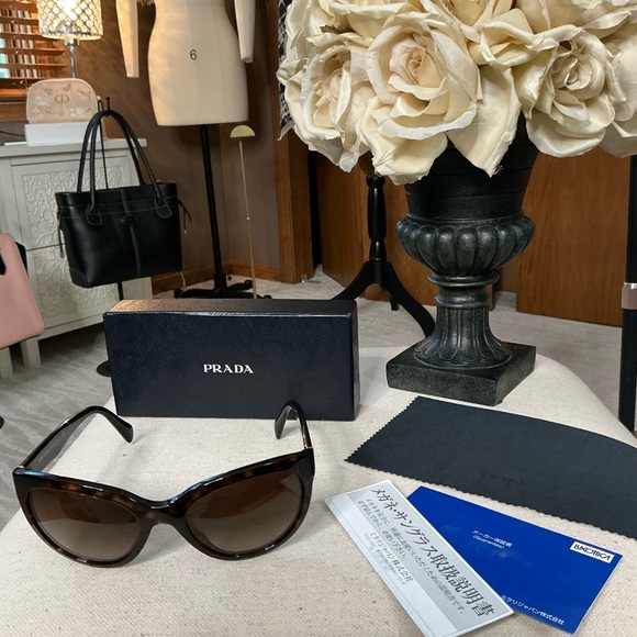 Vintage Prada Black Sunglasses with Gold Logo 2010 - 2014 Collection - Picture 2 of 7